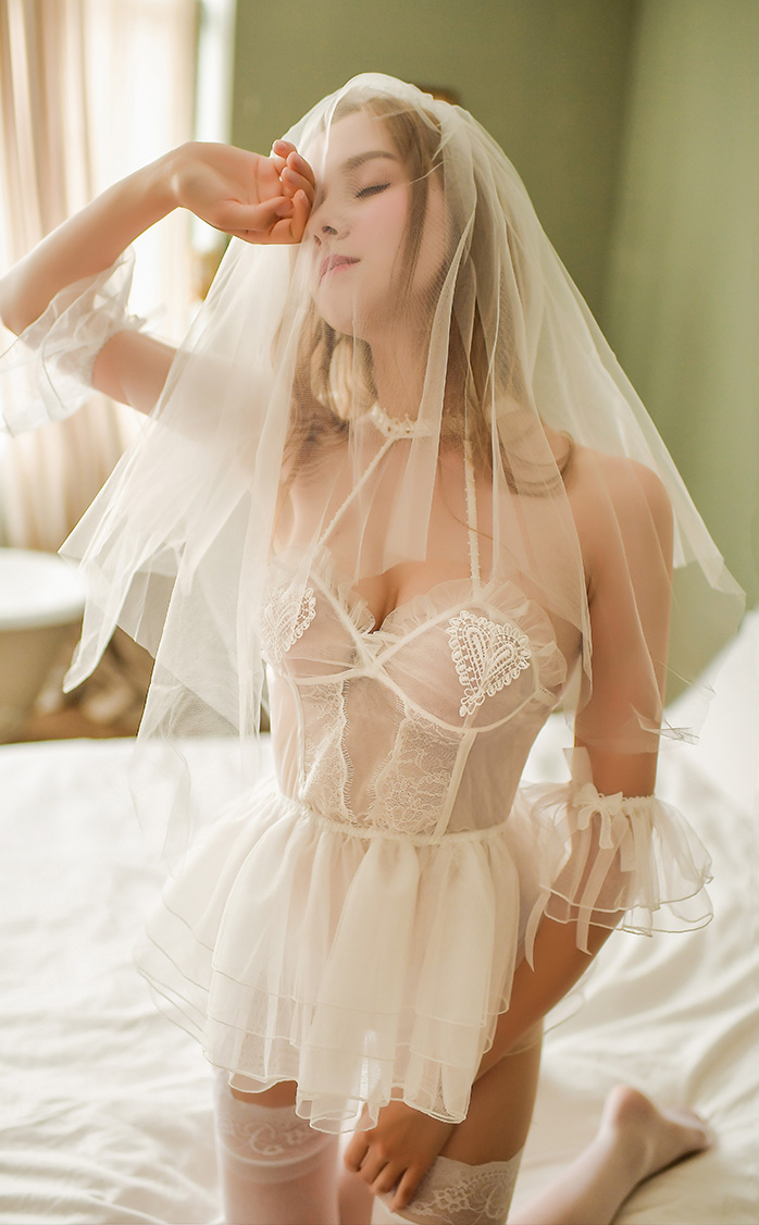 Bridal Lace Wedding Dress Suspenders Mesh Sexy Hollow Out Nightdress