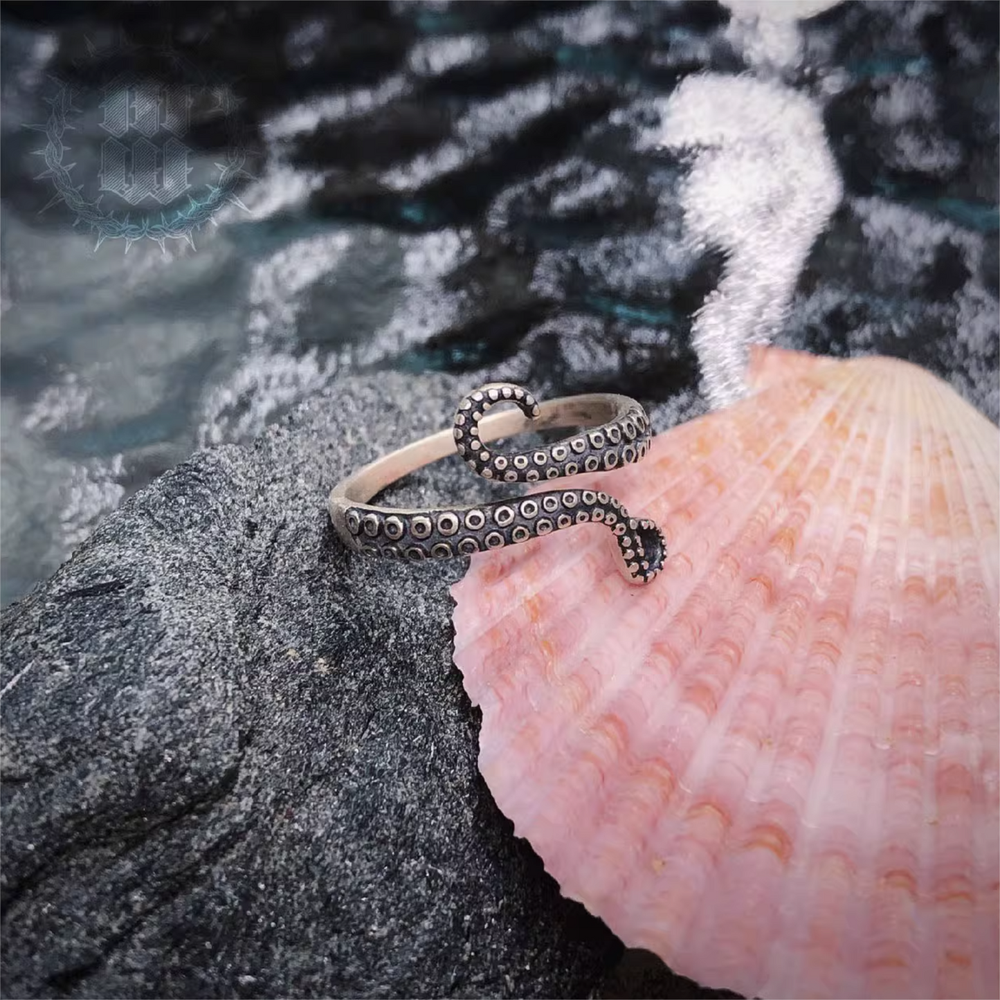 Trendy Cool Cthulhu Octopus Tentacle Ring